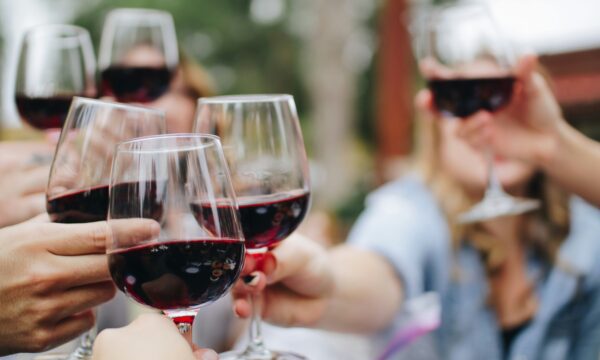 Vinho europeu deve ficar até 20% mais barato com acordo UE-Mercosul, mas redução ainda é tímida