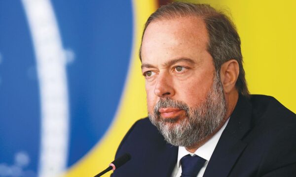 Tenho absoluta certeza que a Vale vai olhar para terras raras, diz ministro
