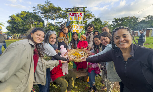 Entre a agroecologia e a resistência, indígenas Avá-Guarani compartilham modos de vida e a luta por território no Oeste do Paraná