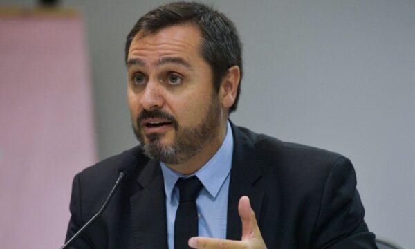 Polícia Federal trabalha sem viés político e sem perseguir ou proteger, diz diretor Andrei Rodrigues