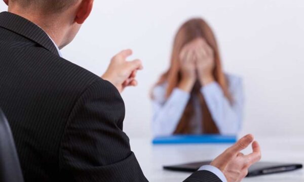 Bullying no trabalho: quais são os sinais de alerta e como denunciar?
