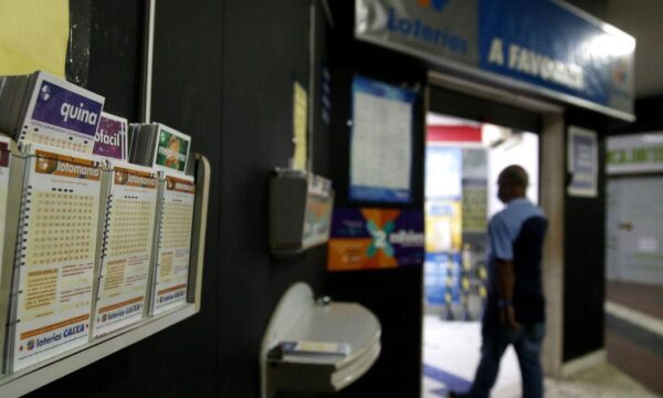IPC-S cai 0,39% na terceira quadrissemana de agosto, diz FGV