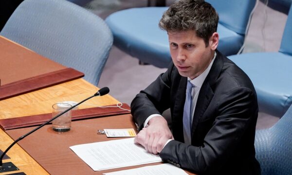 Altman e Amodei pedem coordenação global para IA em raro discurso conjunto na ONU