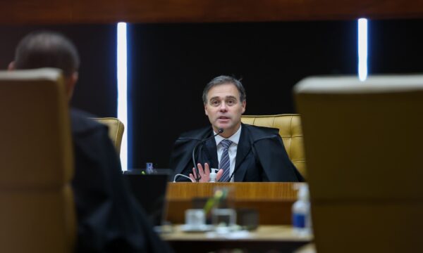 Mendonça tratou com Castro sobre prisão de Cabral; ministro diz que atuou apenas com base nos autos