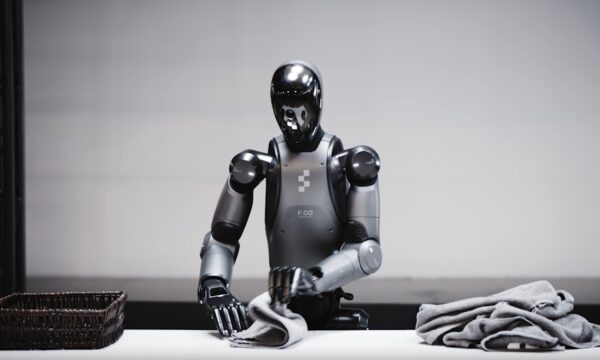 Vendas de robôs humanoides atingiram 7 mil unidades em todo o mundo em 2025