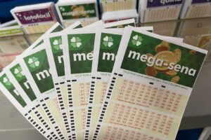Mega-Sena 3073 acumula e prêmio vai a R$ 230 milhões; confira os números sorteados