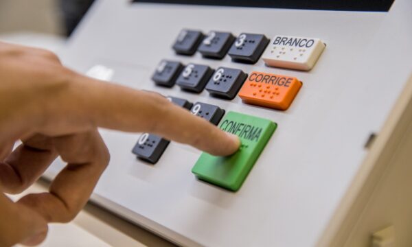 Casos de assédio eleitoral no trabalho disparam antes da eleição; veja como denunciar